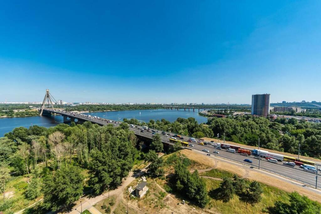 קייב Apartments With Crazy Panoramic View Of The Dniepr מראה חיצוני תמונה