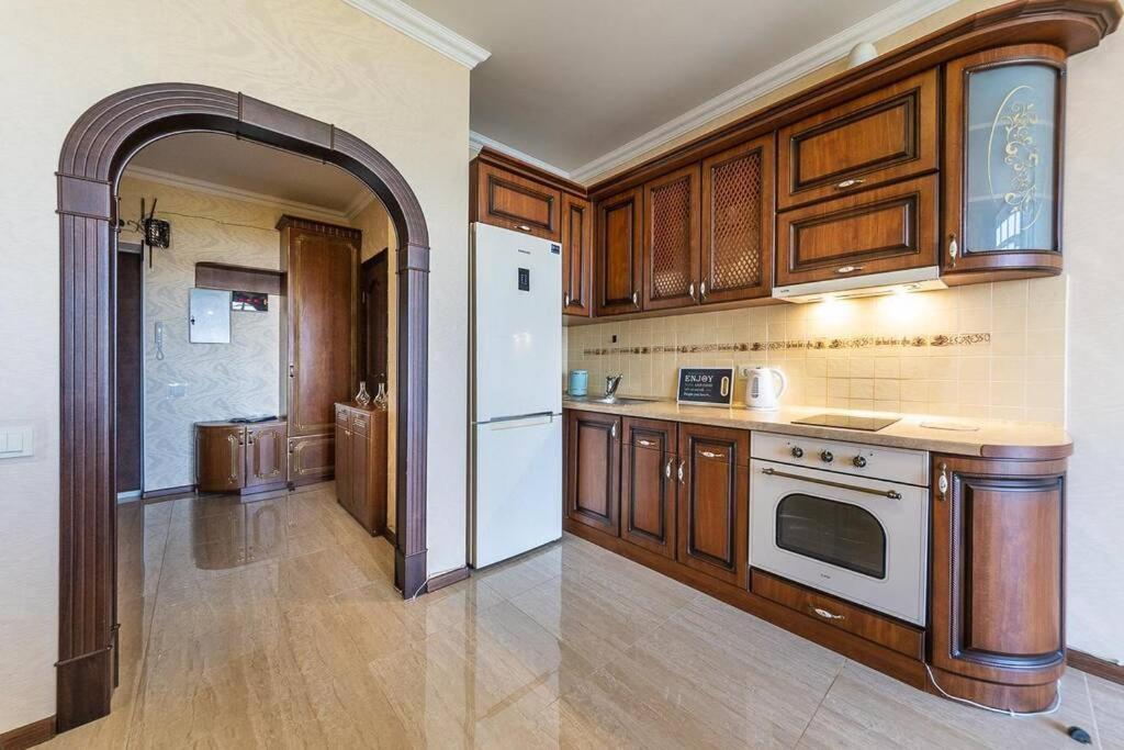 קייב Apartments With Crazy Panoramic View Of The Dniepr מראה חיצוני תמונה