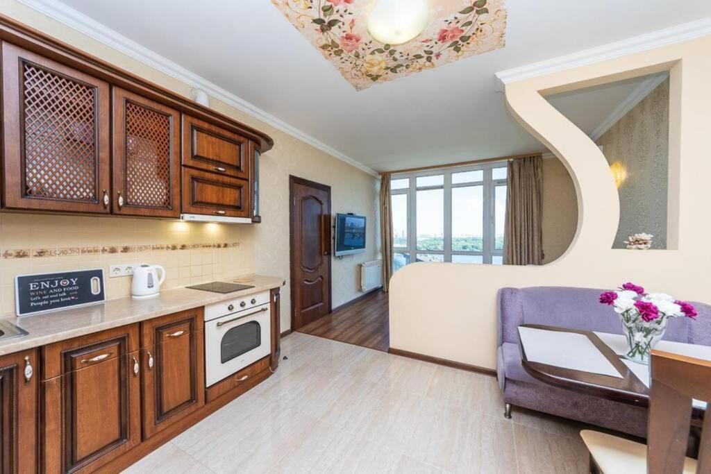 קייב Apartments With Crazy Panoramic View Of The Dniepr מראה חיצוני תמונה
